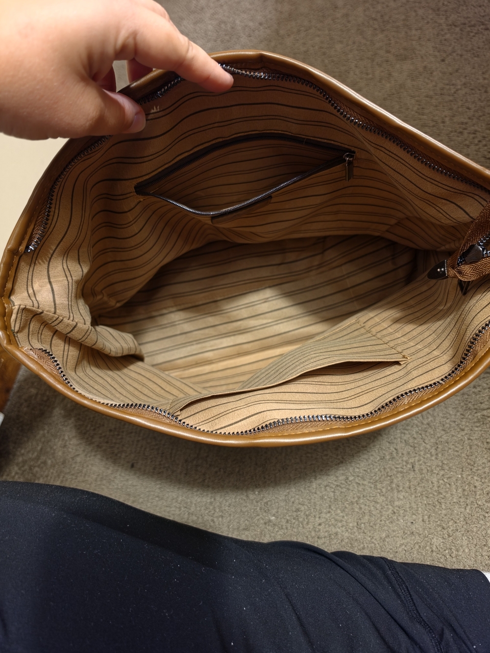 Checkered Purse - Picture 2 of 3